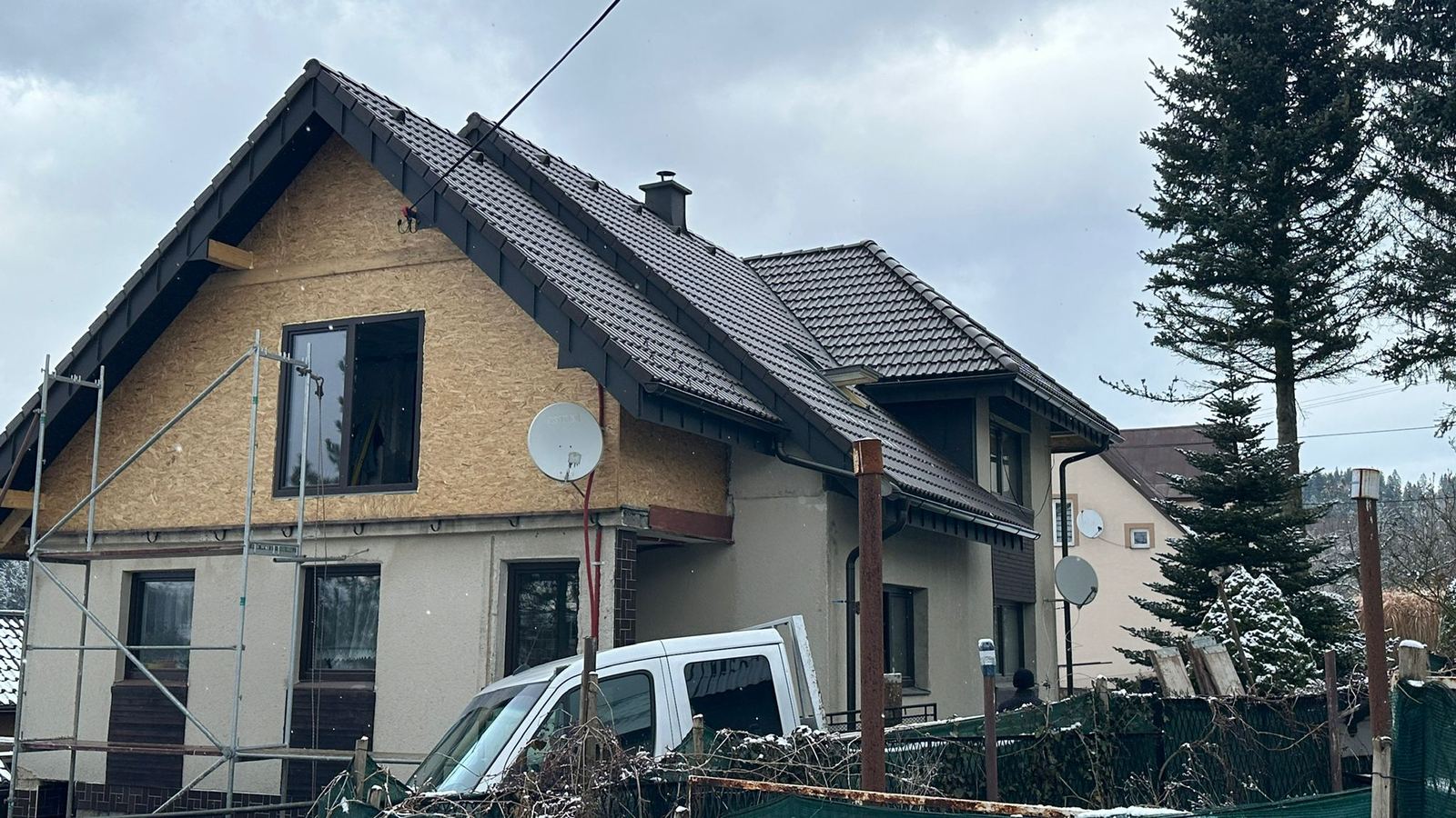 Nadstavba strechy s krytinou Bramac v Čiernom